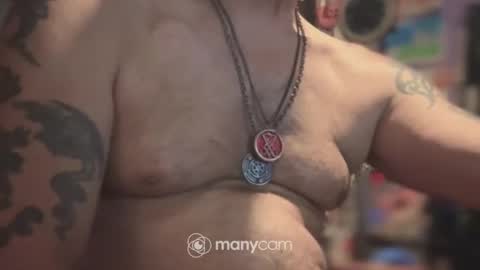 johnnyshung1 online show from February 2, 2025, 5:42 am