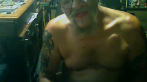 johnnyshung1 online show from October 3, 2025, 4:26 pm