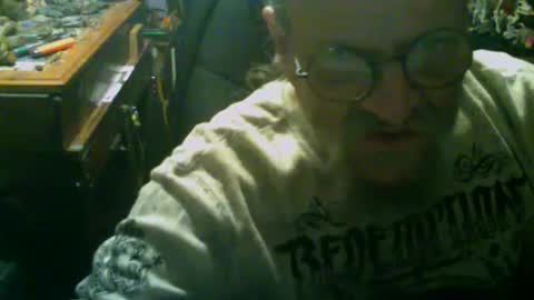 johnnyshung1 online show from November 3, 2025, 11:44 am