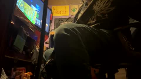 johnnyshung1 online show from February 4, 2026, 12:22 pm