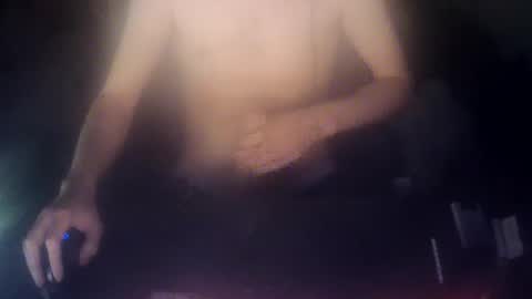 Snapshot of johnot1998 chatting on June 9, 2026, 12:33 am johnot1998 online show from June 9, 2026, 12:33 am