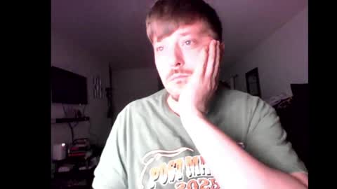 johnson1995764958 online show from May 27, 2026, 6:21 am
