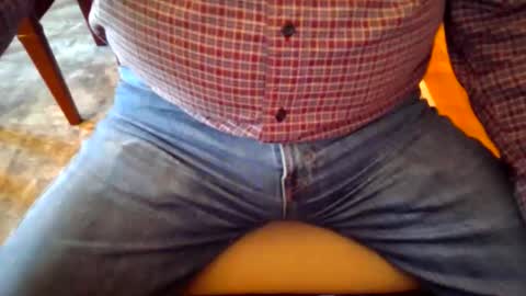 johnxxx549 online show from April 23, 2026, 12:04 pm