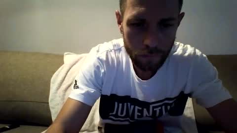 jojo19844 online show from October 11, 2025, 12:15 pm