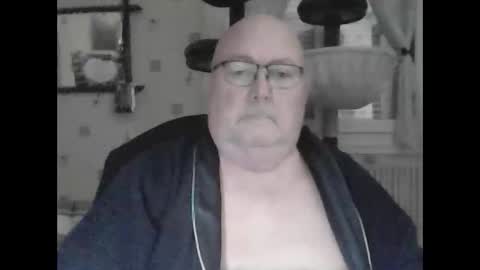 jojo60000529566 online show from December 4, 2024, 11:24 pm