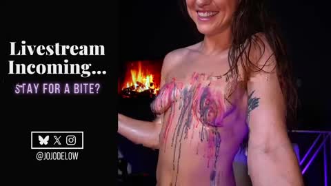    online show from April 28, 2026, 11:10 pm