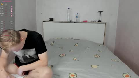 Hello we John and Harli  online show from October 4, 2025, 10:02 am