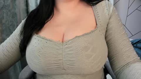 Jolene online show from January 1, 2025, 3:46 pm