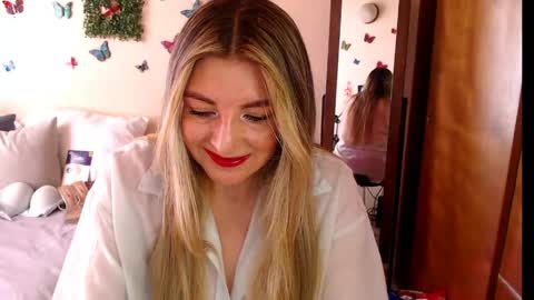 Jolie Mature online show from May 23, 2026, 7:51 pm