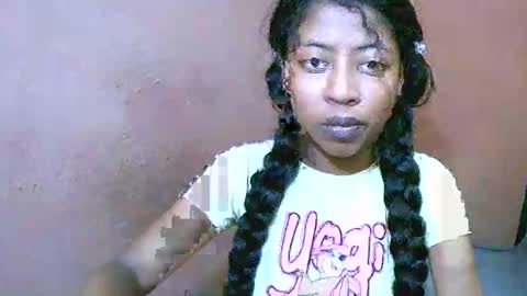 joliekah27 online show from March 6, 2025, 9:25 am