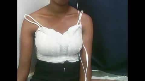 joliekah27 online show from February 8, 2026, 11:24 am