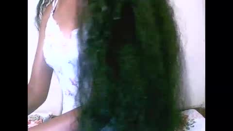 joliekah27 online show from April 21, 2026, 1:42 am