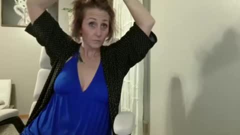 Jolie online show from November 19, 2025, 11:05 pm