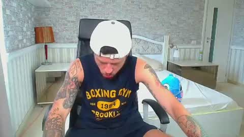 Snapshot of jonahshaw chatting on July 20, 2026, 10:39 am JonahShaw online show from July 20, 2026, 10:39 am