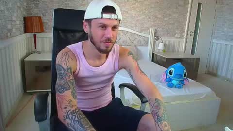 Snapshot of jonahshaw chatting on July 24, 2026, 5:05 am JonahShaw online show from July 24, 2026, 5:05 am