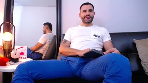  JONAS BEARD  online show from February 6, 2025, 6:56 pm