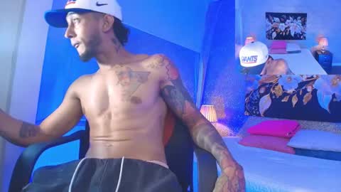 Jonas  online show from October 8, 2025, 7:44 pm