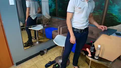 Jonas online show from February 12, 2025, 10:37 pm