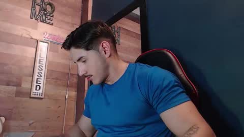 jonathancast08 online show from October 29, 2025, 9:38 pm