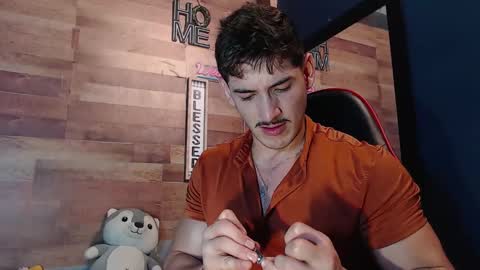 jonathancast08 online show from October 30, 2025, 1:34 pm