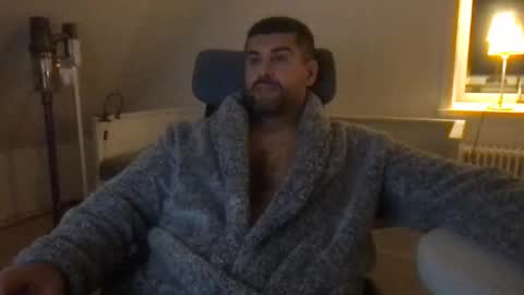 MMG online show from April 22, 2026, 8:10 pm