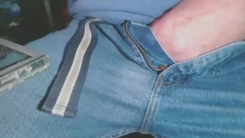 Snapshot of joncpics chatting on December 18, 2025, 9:21 pm joncpics online show from December 18, 2025, 9:21 pm