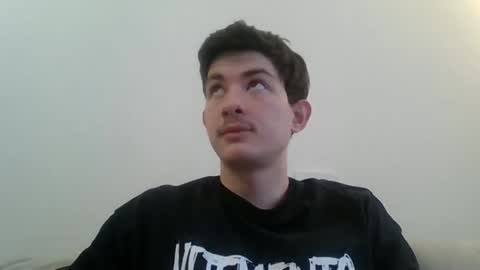 jonhy_merlin online show from April 5, 2026, 5:26 am