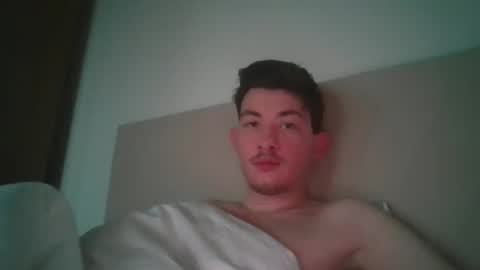 jonhy_merlin online show from April 17, 2026, 3:09 am