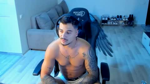 jonnyporn1 online show from October 8, 2025, 1:58 am