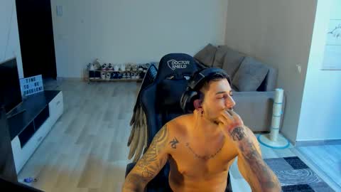 jonnyporn1 online show from November 19, 2025, 9:37 pm