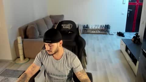 jonnyporn1 online show from January 6, 2026, 4:11 pm