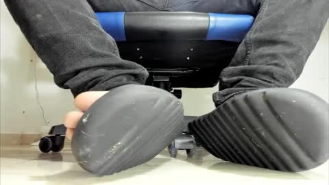 jordan33blake online show from November 17, 2025, 1:00 am