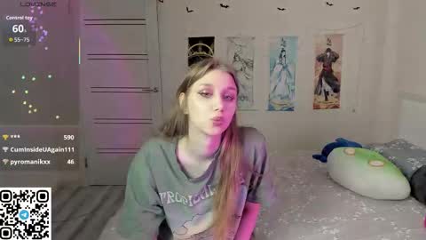 Mila online show from November 9, 2025, 8:07 pm