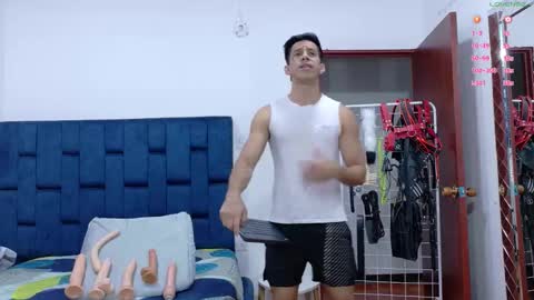 jose_rumbero91 online show from January 14, 2026, 12:05 am