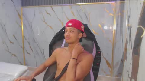 jose_sexycumm online show from September 17, 2025, 7:04 pm