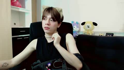 joseon_cute online show from April 7, 2026, 8:53 pm