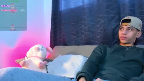 Josep online show from December 30, 2024, 8:04 pm