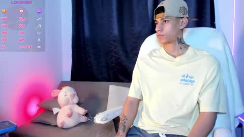 Josep online show from January 10, 2025, 11:50 pm