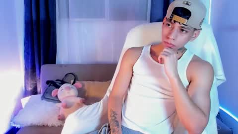 Josep online show from February 11, 2025, 11:33 pm