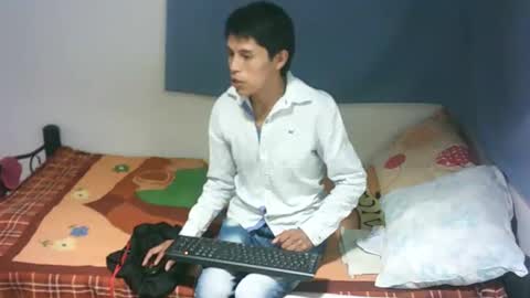 thomas y joseph online show from February 5, 2025, 3:13 am