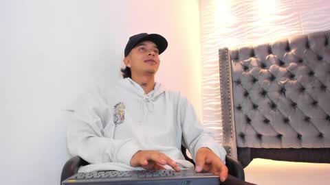 joseph_vans online show from April 20, 2026, 3:31 am