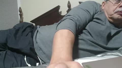 josephgr2021 online show from January 1, 2025, 4:39 pm