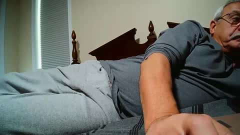 josephgr2021 online show from November 4, 2025, 10:42 pm