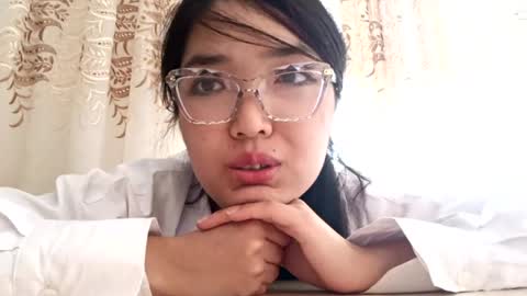 Kama online show from May 8, 2026, 11:48 am
