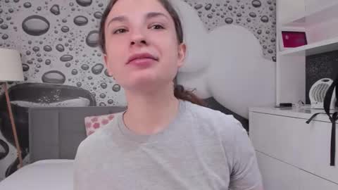 Josephine online show from April 23, 2026, 12:26 pm