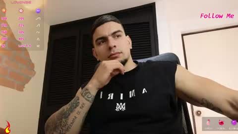 josh_miller01 online show from June 12, 2026, 1:32 pm