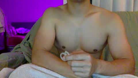 joshasian0713 online show from October 2, 2025, 10:11 am