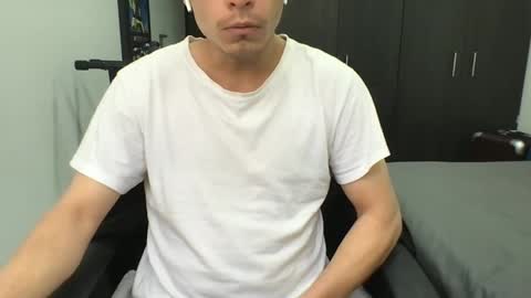 Nicolas online show from February 26, 2025, 5:07 pm