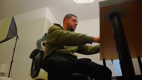 JoshKnight online show from October 6, 2025, 5:05 am