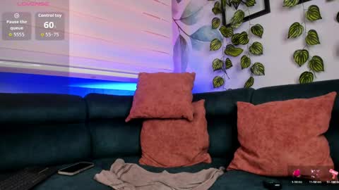 joshmiller___ online show from April 21, 2026, 8:01 pm